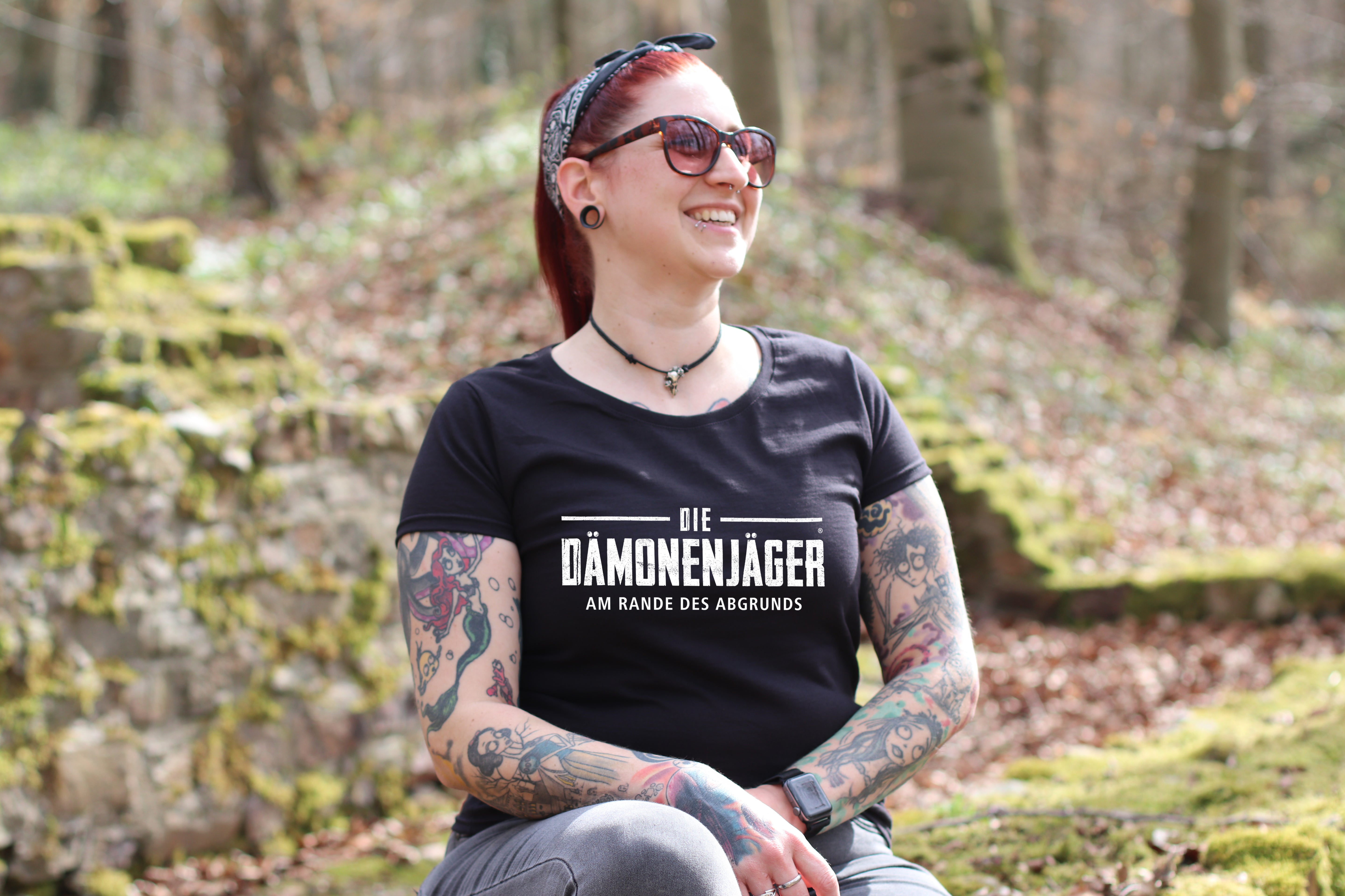 T-Shirt Damen – Motiv "Dämonenjäger Logo"